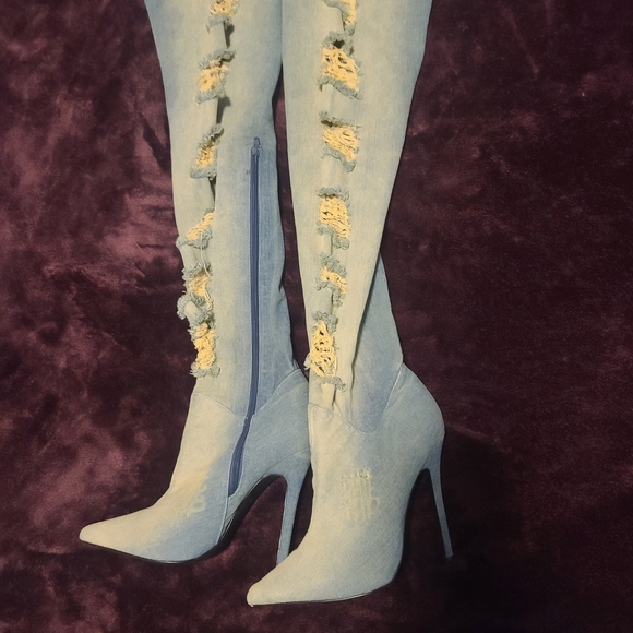 Stylish Denim Thigh-High Boots - Picture 4 of 4